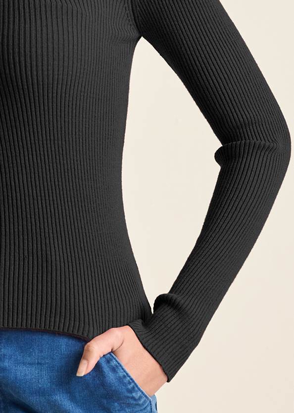 Detail front view Ribbed Long Sleeve Top