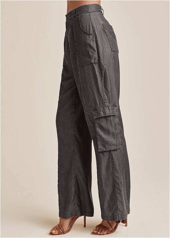 Waist down side view Chambray Cargo Pants
