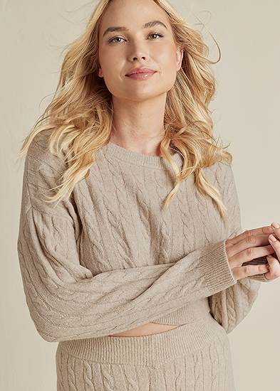 Plus Size Cable Knit Cropped Sweater