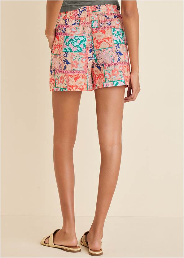 Waist down side view Easy Shorts