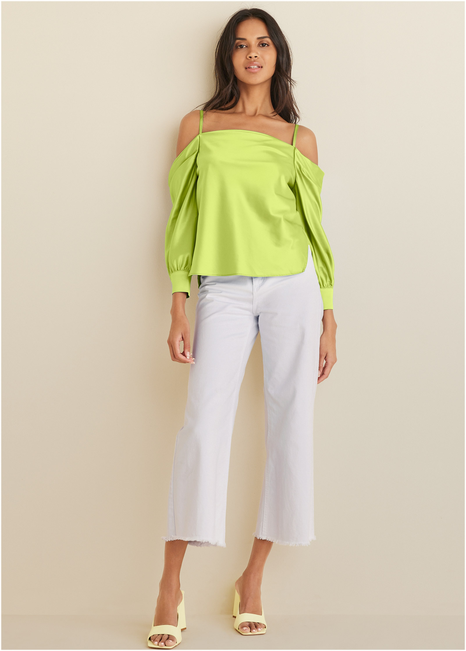 Full shoulder online blouse