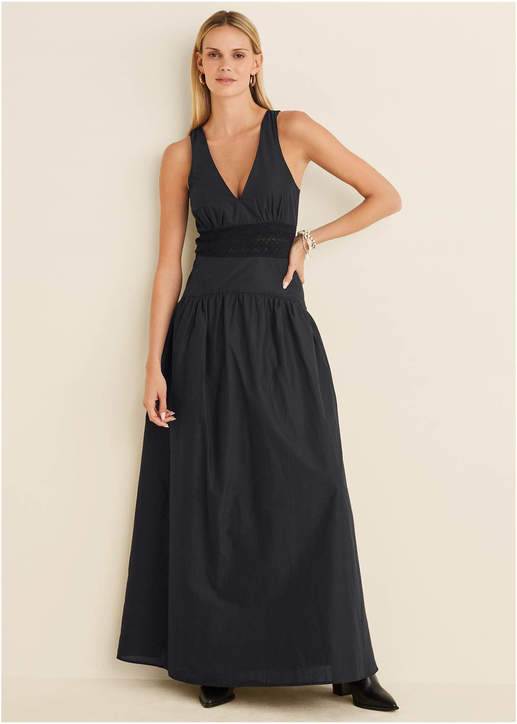V-Neck Maxi Dress in Black | VENUS