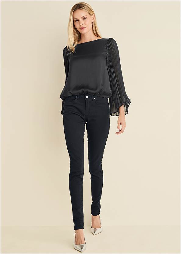 Cropped front view Pleated Sleeve Top