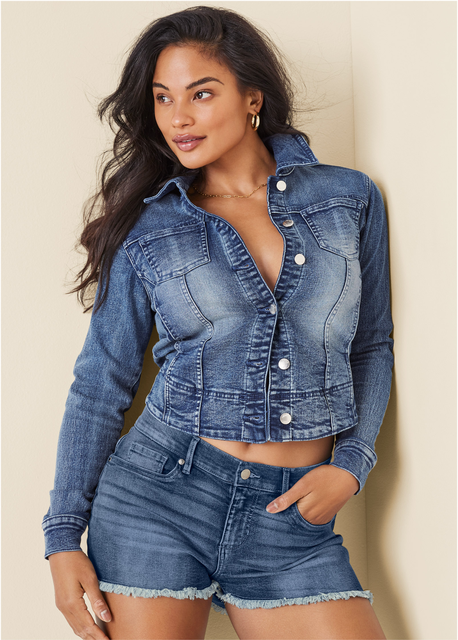 JEAN JACKET in Medium Wash VENUS