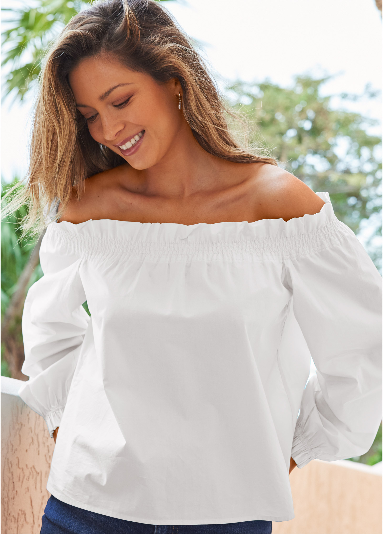 OFF-THE-SHOULDER TOP in Off White | VENUS