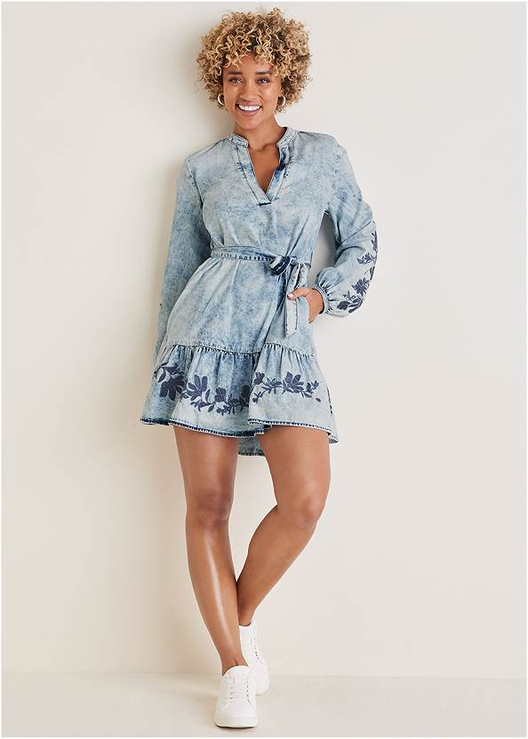 Embroidered Denim Dress,Casual Sneakers