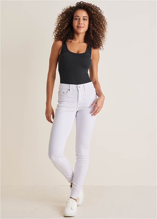 Giselle Skinny Jeans,Seamless Ribbed Tank,Casual Sneakers